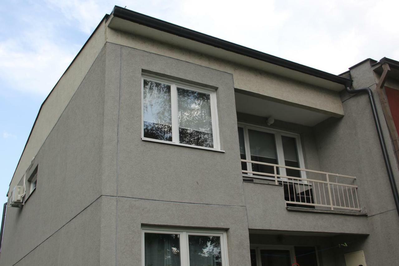 Apartman Kej Pirot Exterior foto